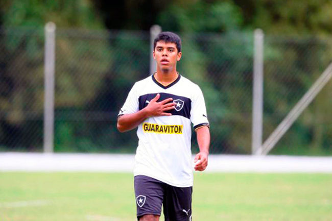 Carioca: Promessa da base do Botafogo espera chance com Ricardo Gomes para brilhar em 2016