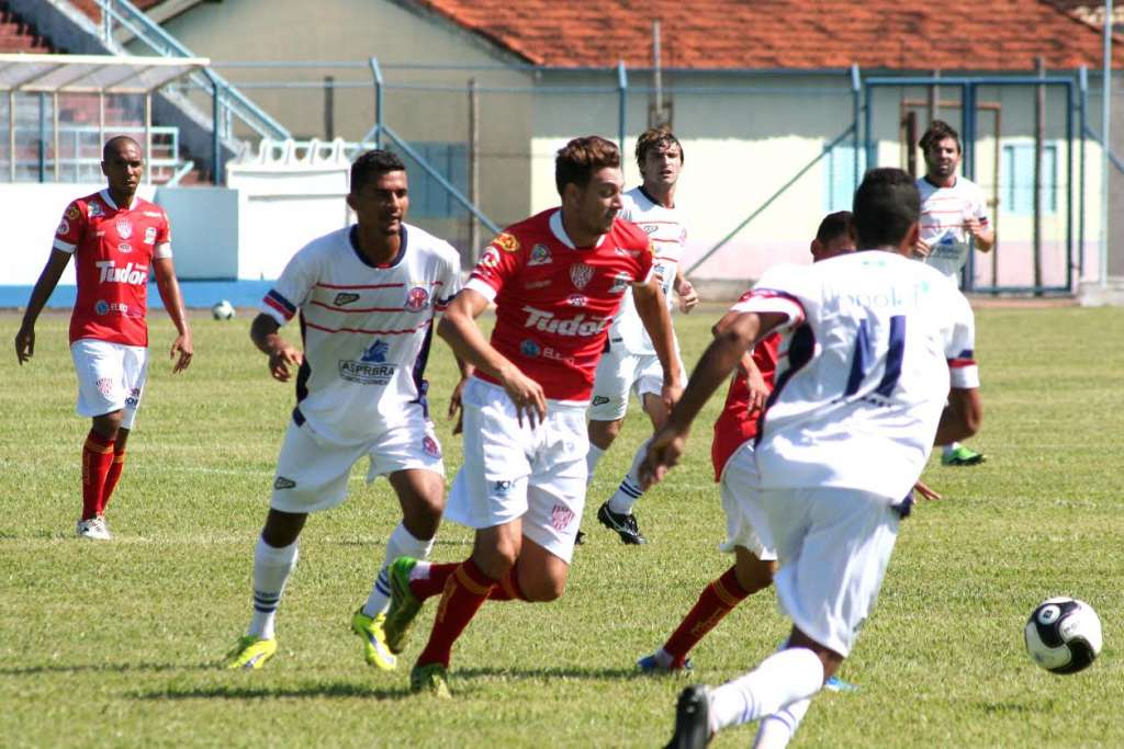 Penapolense empata terceiro jogo-treino para Série A2 com gol no final