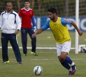 Santos e Fluminense brigam por contratação de Léo, do Cruzeiro