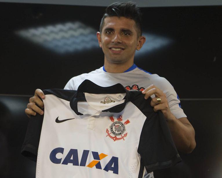 Apresentado, Guilherme deve jogar como meia apesar de também já ter atuado como atacante ao longo da carreira