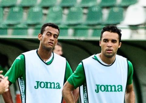 Diego Silva (á esquerda) desfalcará o Bugre na A2?