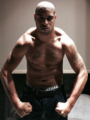 Algoz do Corinthians faz proposta milionária para contratar Adriano Imperador