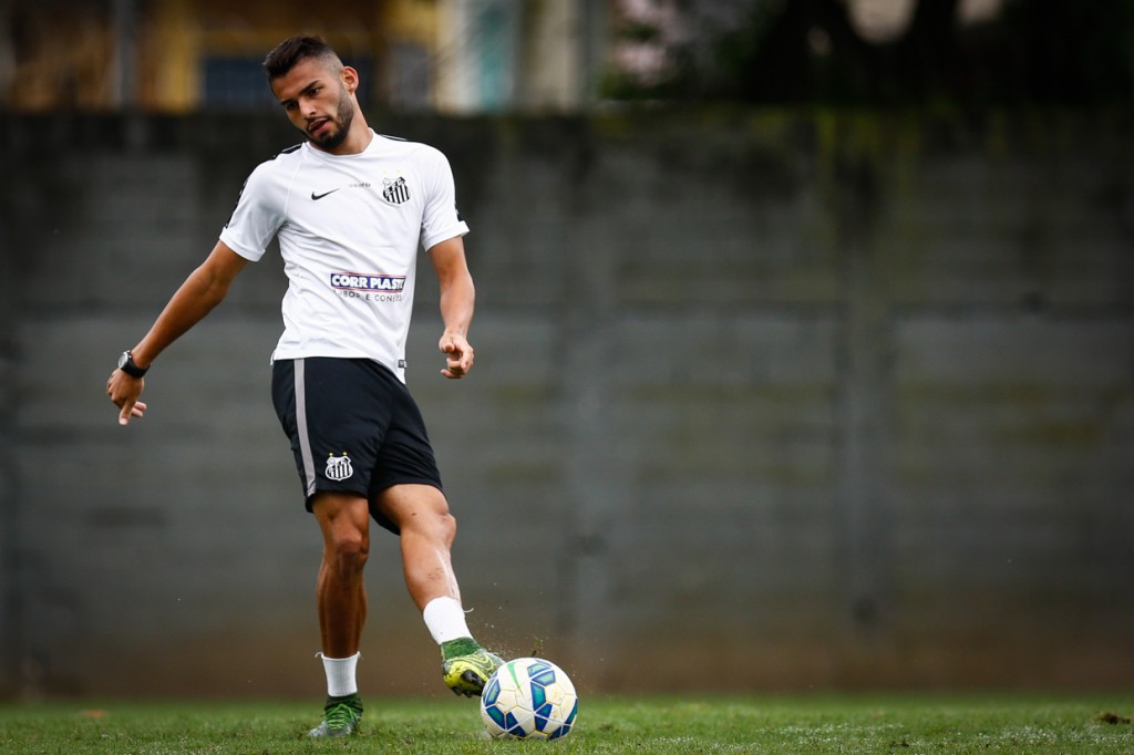 Paulistão: Thiago Maia nega proposta e quer se destacar no Santos essa temporada