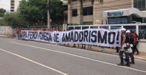 Torcedores realizam manifestação na Ferj contra desmandos da entidade