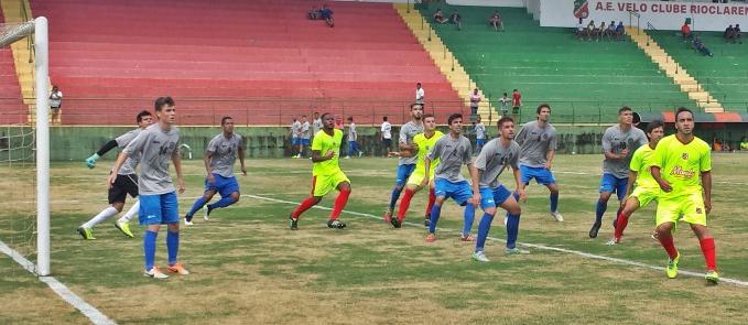 Na pré-temporada, o Velo Clube fez quatro jogos-treinos mas não conseguiu vencer nenhum deles Na pré-temporada, o Velo Clube fez quatro jogos-treinos mas não conseguiu vencer nenhum deles