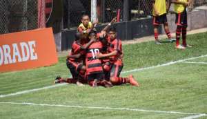 Flamengo-SP 1 x 0 Comercial - Corvo larga bem em jogo com a cara da A3