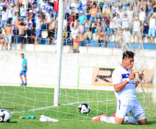 Bruno Aquino: duas bolas e dois gols pelo Taubaté na estreia no Paulista A2 Bruno Aquino: duas bolas e dois gols pelo Taubaté na estreia no Paulista A2