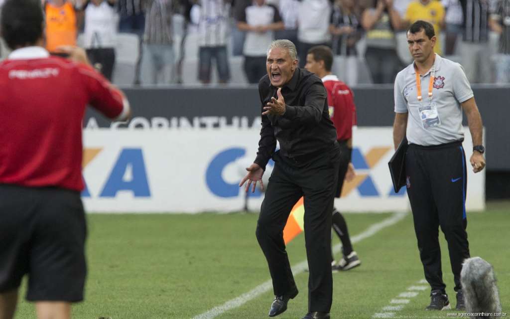Tite evita falar em prazo para Corinthians evoluir após vitória suada