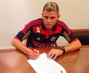 Paulistão: Flamengo confirma empréstimo de volante para a Ponte Preta