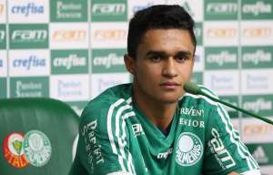 Paulistão: Erik ganha mais espaço e pode aparecer como titular no Palmeiras