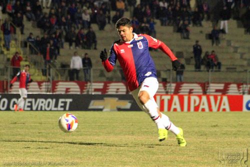 Fernando Viana estava no Paraná e pertence ao Joinville