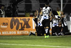 PAULISTÃO: Santos e Red Bull vencem e são líderes de seus grupos