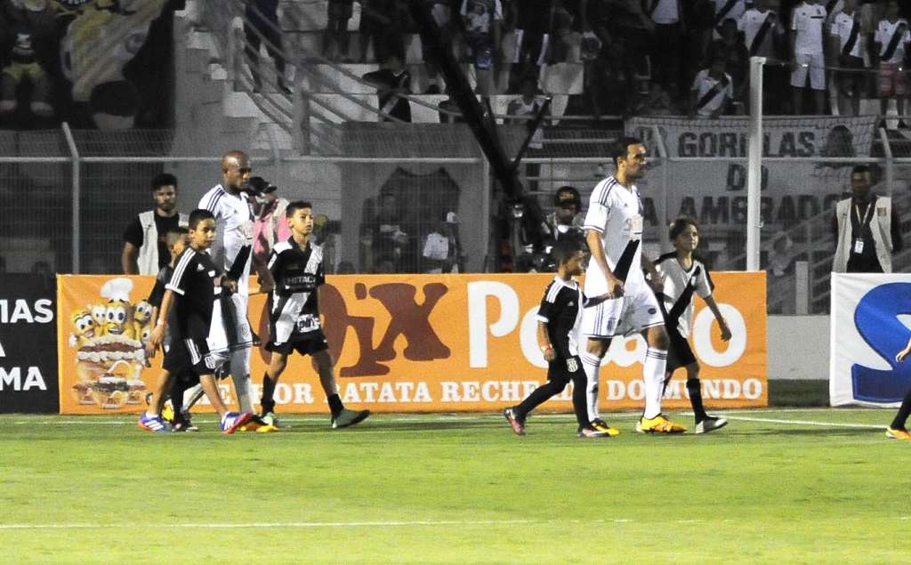 Ponte Preta deixa Santos sem água no Moisés Lucarelli e pode ser punido pela FPF