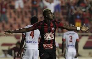 Paulistão: Atacante comemora gol pelo Ituano, que foca no confronto contra o Santos