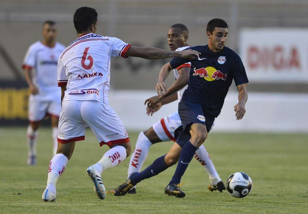 Thiago Galhardo comemora primeira vitória e liderança do Red Bull Brasil