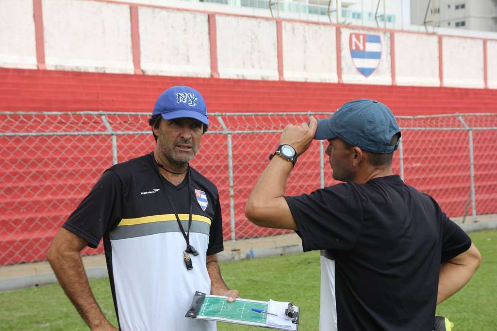 Mesmo com bom aproveitamento do time, Carlinhos aponta briga contra rebaixamento como prioridade. (Foto: Anac)
