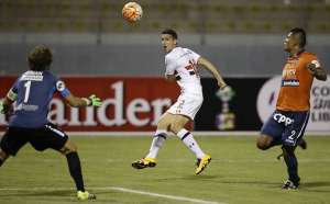 Paulistão: Após boa estreia, Calleri é elogiado por colegas no São Paulo