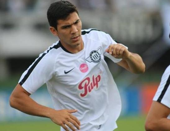 O zagueiro que estava no Libertad, já visitou o CT Joaquim Grava e deve ser o próximo reforço do Corinthians