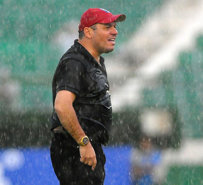 No comando do Guaratinguetá, João Telê venceu apenas dois jogos