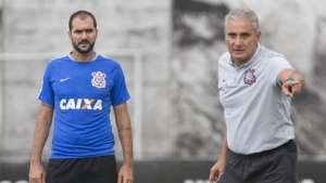 Tite confirma time misto no Corinthians para jogo desta quinta