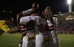 Paulistão: São Paulo deve usar time misto no clássico com o Corinthians