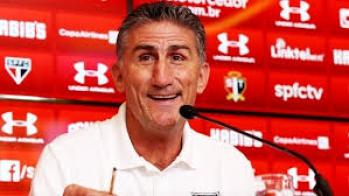 Em entrevista, Edgardo Bauza disse que o São Paulo está próximo de anunciar a contratação de um zagueiro argentino