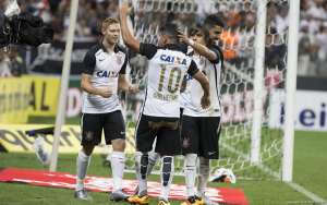 Seleção FI do Paulistão com estreante do timão e técnico que deu susto após vitória