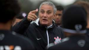 Paulistão: Tite confirma 8 jogadores no clássico e mantém mistério para treino de sábado