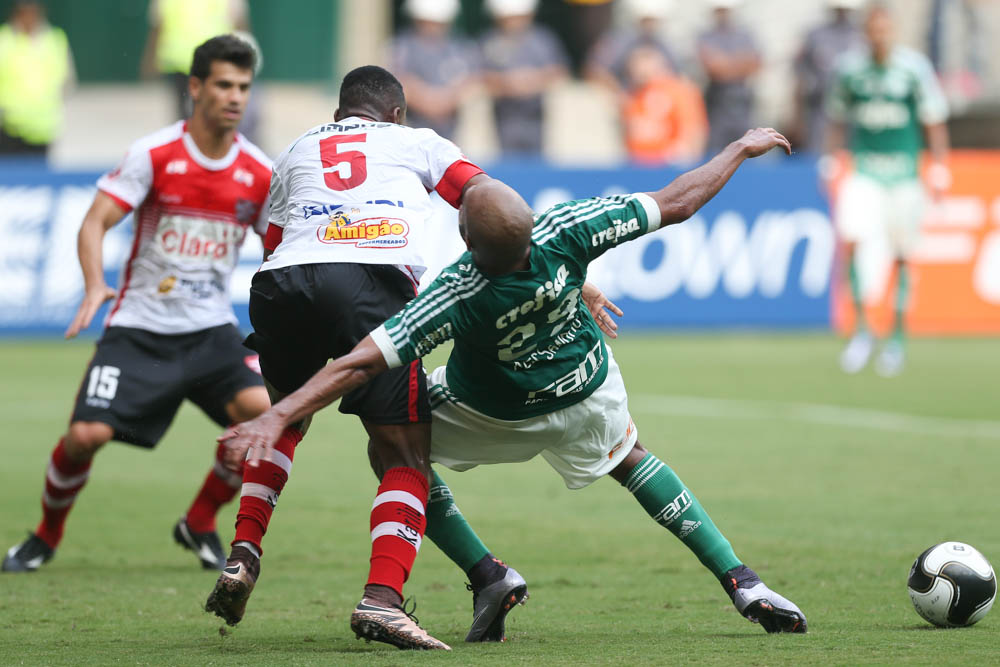 Linense não quis saber do favoritismo do Palmeiras