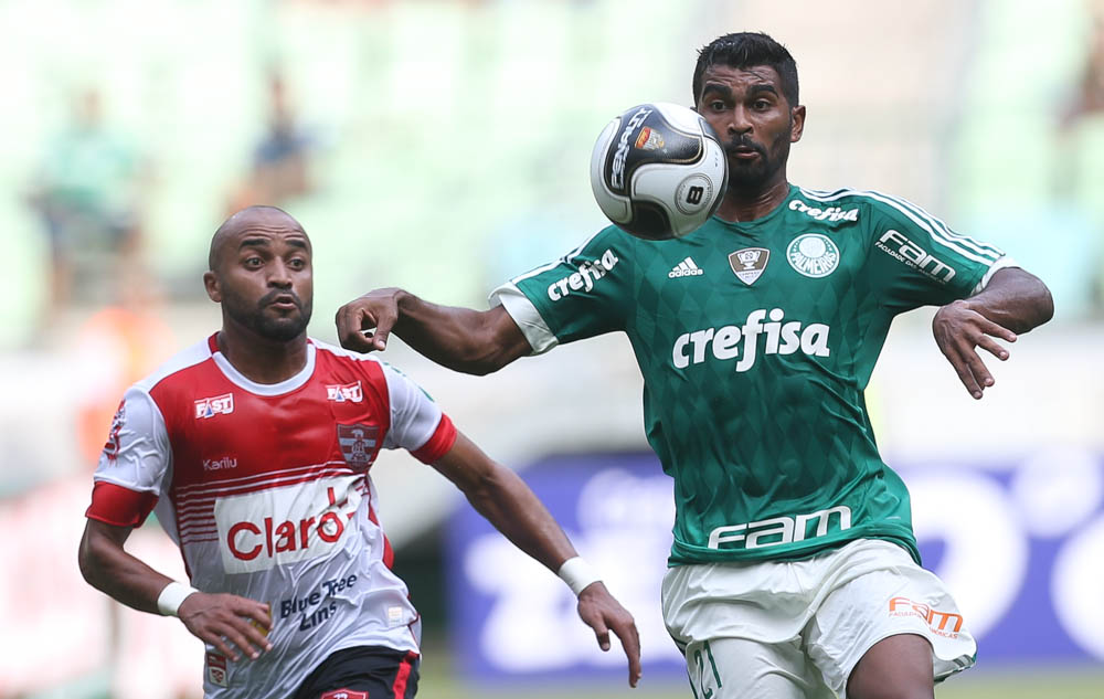 Palmeiras tenta, mas não passa pelo Linense