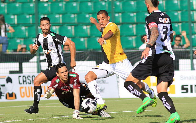 Figueirense e Criciuma fizeram clássico no Orlando Scarpelli e o Tigre foi melhor, vencendo por 2 a 0. Foto: figureirense.com.br