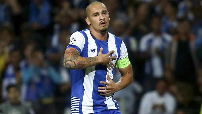 São Paulo deve anunciar zagueiro Maicon, do Porto, nesta segunda 2 0002050143265 img