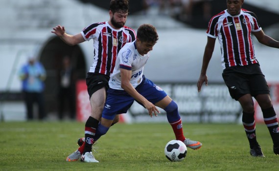 O atacante Luisinho ex-Santa, Ajudou o Bahia a derrotar seu antigo clube na estréia da Copa do Nordeste. Foto: EC Bahia Oficial