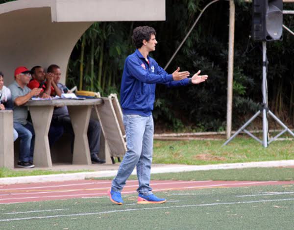 O jovem técnico Lucas Macorin não tirou o pé e fez com que o GEO goleasse o Barueri por 8 a 0.