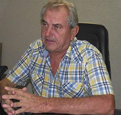 O diretor de futebol do Barretos, Milton Aparecido da Silva apresentou o déficit do clube