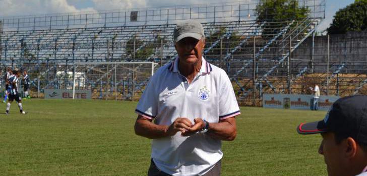 Pinho poderá contar com retorno do zagueiro Toninho para a partida