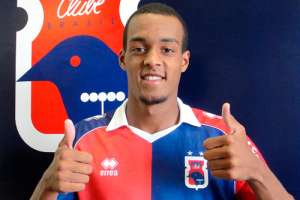 Paulistão: Santos contrata zagueiro Luiz Felipe, do Paraná, por R$ 1 milhão