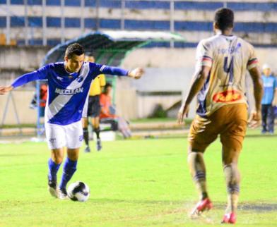 Taubaté sofreu, mas venceu Penapolense. Foto: oficial Taubaté