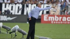 Paulistão: Corinthians volta ao Brasil para continuar maratona de jogos