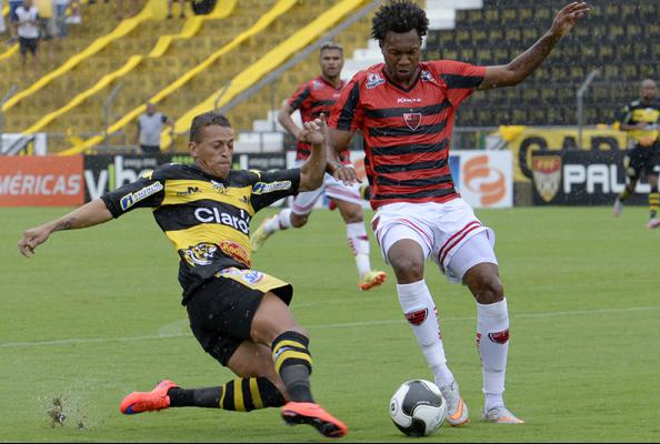 Oeste foi pouco ao ataque, mas se cercou bem na defesa e segurou o empate. Foto: William Lima