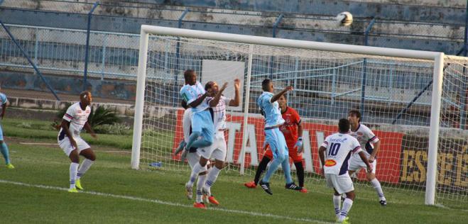 Penapolense sofreu, mas venceu o Marília por 2 a 1. Foto: Silas Reche