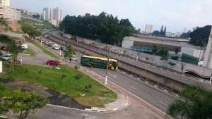 Paulista A2: Torcedor solta freio de mão de ônibus adversário e quase causa acidente