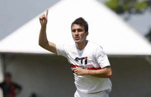 Paulistão: São Paulo fica perto de emprestar volante João Schimdt ao Avaí