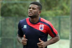 Justiça nega recurso e lateral Rafael Carioca fica distante de acertar com a Ponte