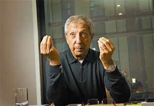 Abílio Diniz critica gestão do São Paulo em reunião do Conselho Deliberativo