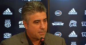 Sílvio Gumiero: A Macaca e o Galo