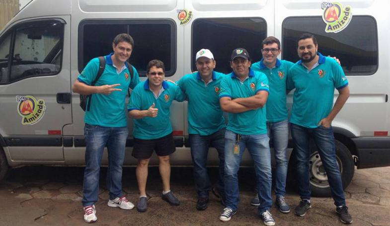 Equipe de esporte da Rádio Amizade de Novo Horiozonte no Pacaembu