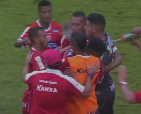 Capivariano vence São Bernardo, mas continua em situação delicada