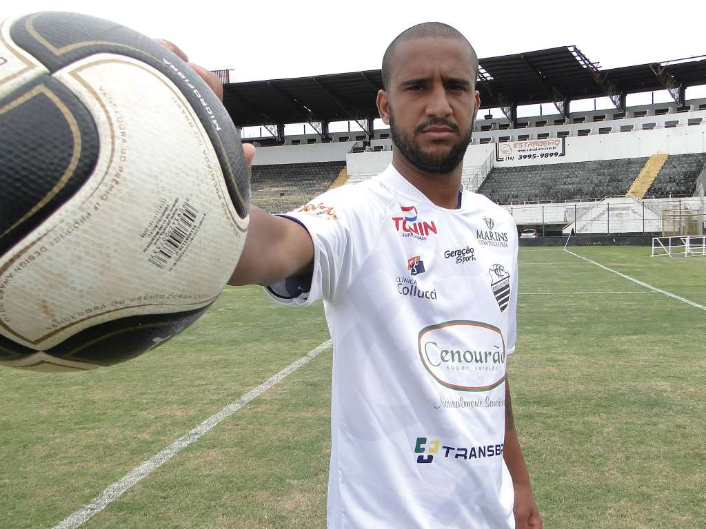 O zagueiro Rafael Almeida é o novo reforço do Comercial. (Foto: Bruno Barbato / Comercial FC)