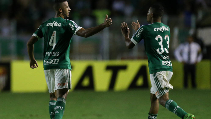 Gabriel Jesus (à dir.) foi o grande destaque da partida, com dois gols - César Greco/Agência Palmeiras